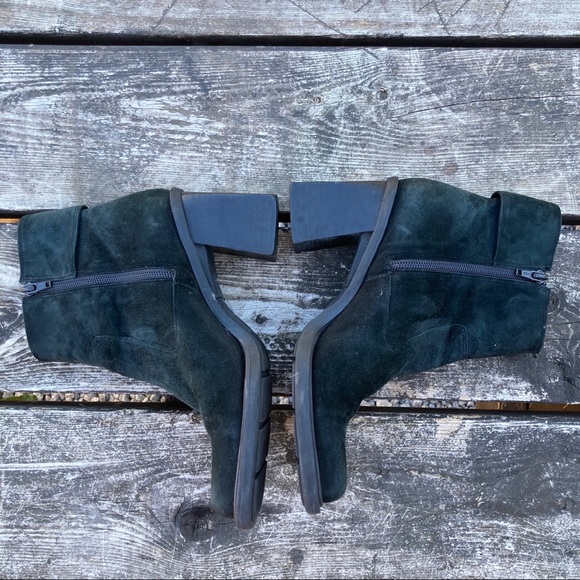 Nine West y2k era black suede heeled boots 6.5 - Picture 3 of 10